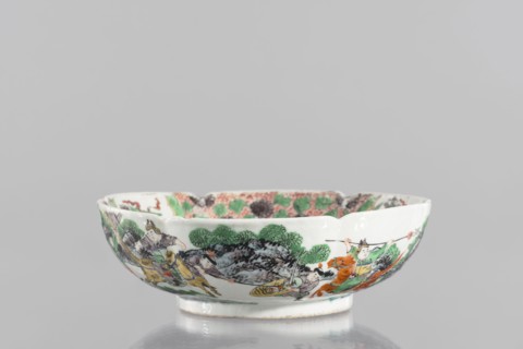 Bowl, Porcelain body; white, transparent glaze. Decoration painted with overglaze enamel paints and