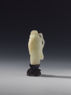 Monk with a rosary around his neck, unknown sculptor, figurine, monk subject, Chinese, Qing dynasty