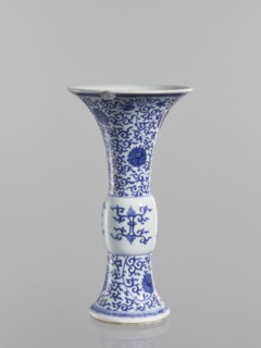 Gu-type vase, blue-and-white porcelain, Qing dynasty 1644–1911, early 19th century, Chinese,