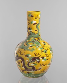 Vase, Qing dynasty Kangxi period, 1662–1722, Chinese, porcelain cylindrical-neck vessel with fa-hua