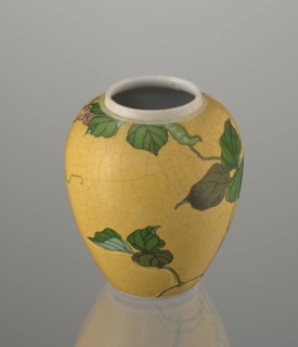 Ginger vessel with lid, Nagoya Shippô Kaisha c. 1870–1880, Meiji period. Small ovoid porcelain vase
