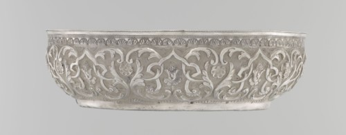 Bowl, Islamic art, Turkish, Ottoman dynasty 1299–1922, geometric motifs, plant ornament, tughra of