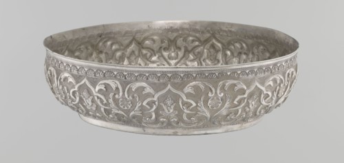 Bowl, Islamic art, Turkish, Ottoman dynasty 1299–1922, geometric motifs, plant ornament, tugra of