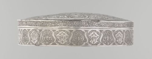 Lidded box, Persian, Qajar dynasty 1785–1925, 19th/20th century, Iran, Isfahan. Brass vessel with