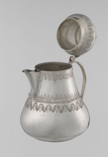 Teapot, 19th century; Ottoman dynasty 1299–1922; Turkish, Islamic art; vessel teapot/jug; materials