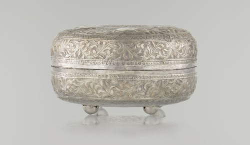 Box with lid, Ottoman, Turkish, 19th century. Wood with plant and geometric motifs; height 9.0 cm,