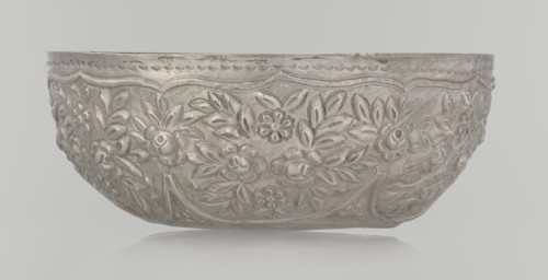 Bowl, late 19th century, Turkey, Ottoman dynasty 1299–1922; ceramic vessel decorated with floral