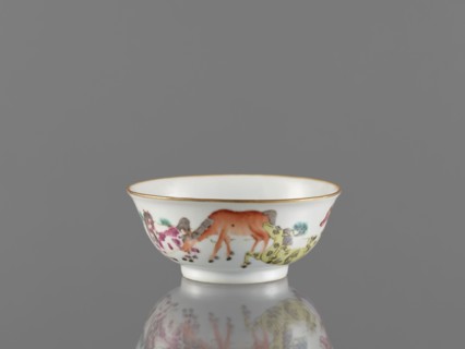 Bowl, ceramics, colored porcelain, Qing style 1644–1911, 19th century, China. Bowl on a ring-shaped