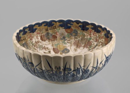 Bowl, Toyota Masanobu maker, signature on bottom in gold. Deep satsuma bowl on a low ring-shaped