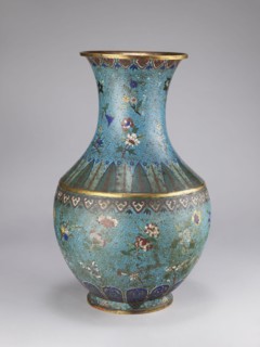 Vase, Qing style, Chinese culture, Chinese art, Qing 1644–1911; 18th/19th century; porcelain vessel