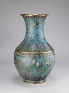 Vase, Chinese, Qing dynasty 1644–1911, 18th–19th century. Porcelain vessel with a thick cylindrical