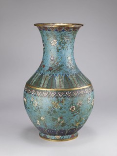 Vase, Chinese, Qing 1644–1911, 18th/19th century. Porcelain vessel with a thick cylindrical neck