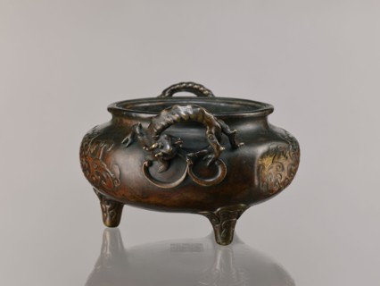 Ding incense burner, Chinese, Qing 1644–1911, backdated signatures, dragon-shaped handles. Based on