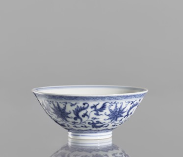 Bowl, blue-and-white porcelain, China, Qianlong style, Qing dynasty 1644–1911, 1736–1795. Small