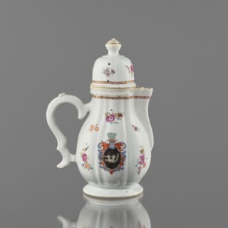 Jug with lid, ceramics with enamel paints, Canton China, Qing style, colored porcelain export