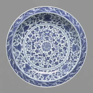 Platter on stand, Blue-and-white porcelain, Qing dynasty, Yongzheng period 1723–1735. Platter on a