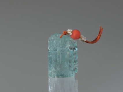 Seal stamp pendant, carved aquamarine stone, polished in the upper part; carved lion seal motif;