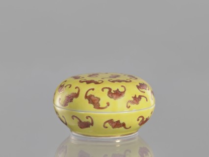 Round box with a convex lid a cinnabar vessel for seals, bats iconography, ceramics, colored
