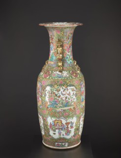 Vase attributed to an, Chinese, 19th century. Colored porcelain decorative vessel vase with