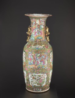 Vase, Chinese, 19th century, colored porcelain vessel with figurative court scenes, butterflies,