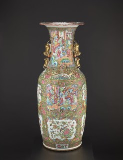 Vase, Chinese, 19th century, porcelain vessel decorated with figurative court scenes, butterflies,