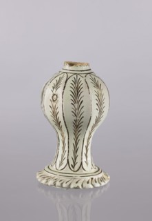 Bottle, Abdullazad Mirza Baba fl. ante 1939, Islamic art, Persian culture, Qajar dynasty 1785–1925,