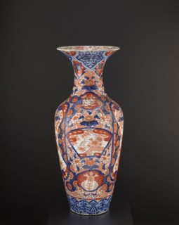Vase, Japanese, Meiji period ca. 1870–1880, Arita. Colored porcelain Imari, decorated with plant