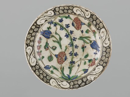 Plate, gift, Islamic art, Turkish, Ottoman dynasty 1299–1922, ceramics decorated with flowers