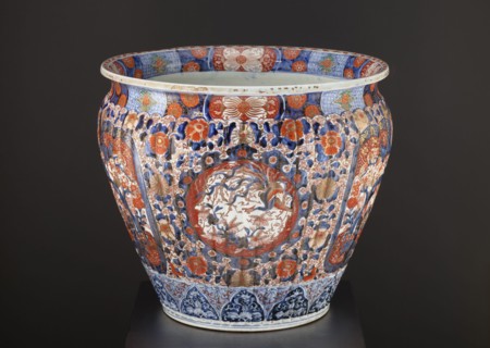 Flowerpot, ca. 1870–1880, Japan Arita. Porcelain jardiniere vessel with colored enamel and Imari