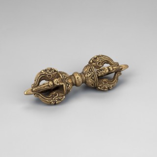 Vajra, Himalayan/Tibetan Buddhist art with Chinese influence; on a lotus base on both sides. Four