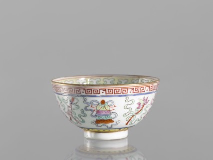 Bowl, Qing dynasty 1644–1911, 19th century, China. Colored porcelain bowl on a foot, height 3.6 cm,