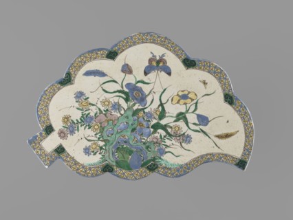 Leaf-shaped saucer, Chinese, Kangxi period 1662–1722; colored porcelain with leaves, butterflies,