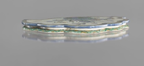 Leaf-shaped saucer, Chinese; Kangxi period 1662–1722; colored porcelain; decorated with leaves,