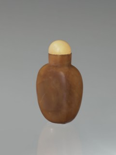 Snuffbox, Chinese, Qing dynasty 1644–1911, 19th century, vessel; height 6.8 cm, width 4.0 cm, depth