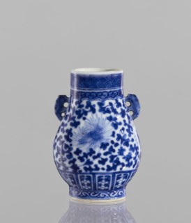 Hu-type vase, ceramics, flowers, hu vessel, blue and white porcelain, Chinese art, vases, Chinese