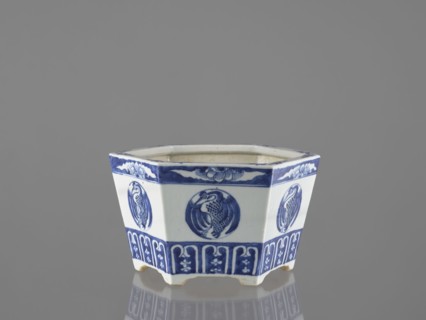 Flowerpot, Chinese, Qing dynasty 1644–1911, 18th–19th century. Blue-and-white porcelain jardinière