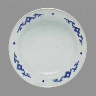 Flowerpot on base, Chinese, Qing 1644–1911, blue-and-white porcelain jardinière with landscape