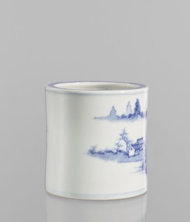 Brush vessel, 18th century, China; ceramics, blue and white porcelain; height 12.8 cm, diameter 12