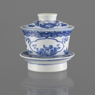 Bowl on a base with a lid;, Ceramic, blue-and-white porcelain, 19th century, South China, China.
