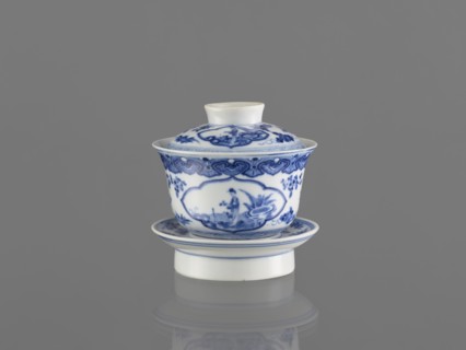 Bowl on a base with a lid, ceramics, blue and white porcelain, Chinese art, figural decoration