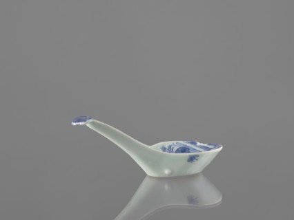 Sauce boat spoon, Chinese, blue-and-white porcelain with plant ornaments, tableware element vessel,