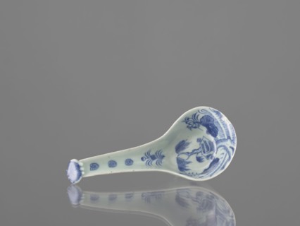 Sauce boat spoon, Chinese, blue-and-white porcelain with plant ornaments, tableware element,