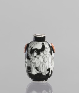 Flask—snuffbox, Chinese; ceramics; polychrome painted flask depicting figurative genre scenes with