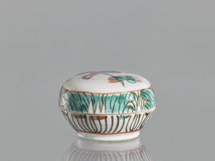 Box with a lid, Chinese, colored porcelain with figural scenes, 19th century, China, vessel, height