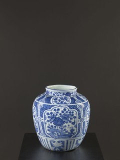 Resource pot vase, maker, Chinese, blue-and-white porcelain, Qing dynasty 1644–1911, 17th–18th