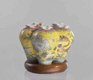 Vase in the shape of five connected vases on a base, Chinese, colored porcelain with dragons and