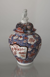 Vase with cover, Imari porcelain, 18th century Edo period, Japan. Decoration: flowers, tree,