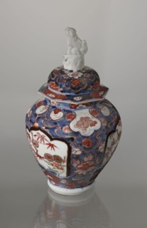 Vase with cover, Japanese, Edo period 18th century, imari porcelain decorated with flowers, tree,