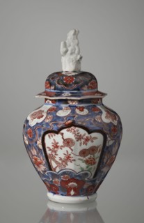 Vase with cover, Japanese, Edo period 18th century, imari ceramics decorated with flowers, tree,