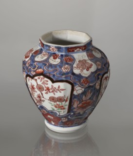 Vase with cover, Japanese, Edo period 18th century, imari porcelain vessel decorated with flowers,